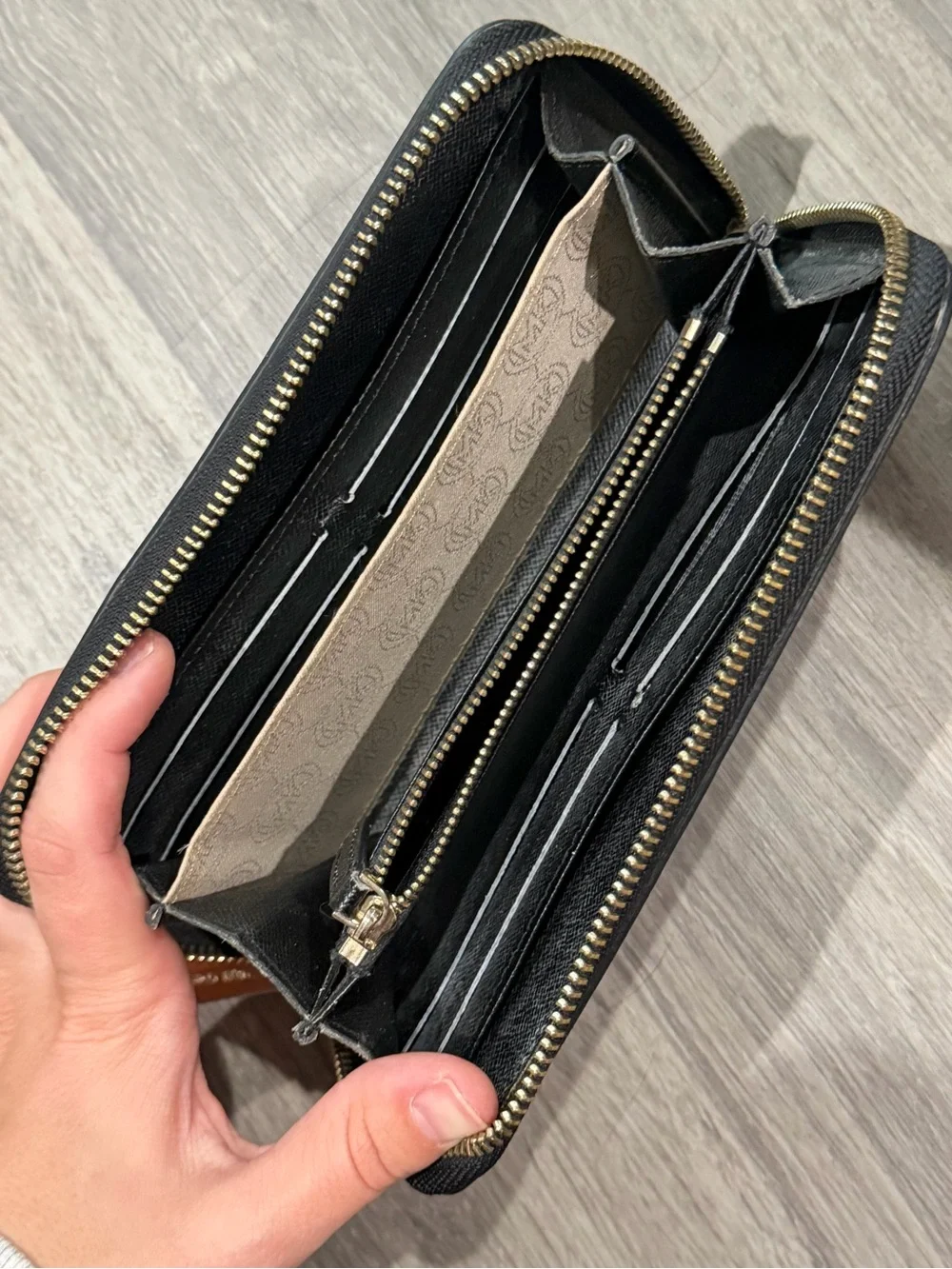 Michael Kors Jet Set Travel Continental Zip Around Wallet in Black